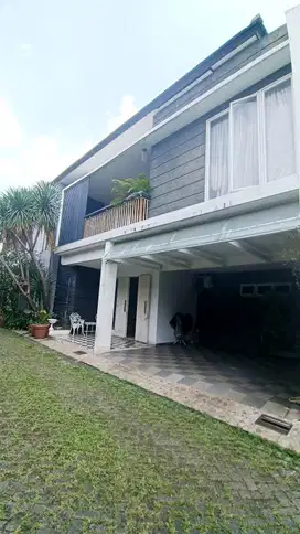 Rumah Bagus Di Jl H Riin Lebak Bulus Jakarta Selatan