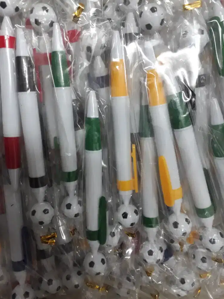 Souvenir bolpoin bola