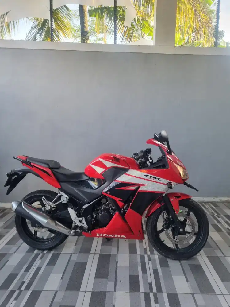 Honda Cbr 150r,
