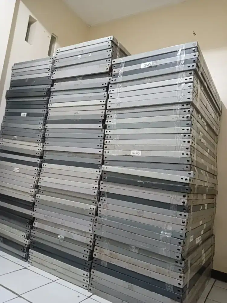 rak besi ukuran variasi 60*100*250