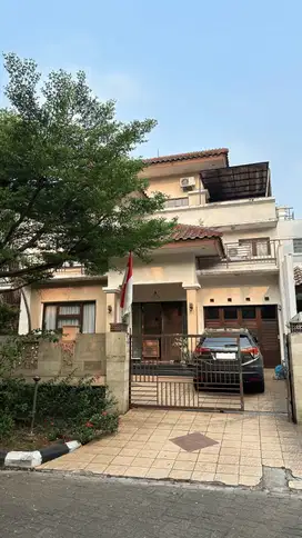 Lebak Bulus Villa Cinere Mas Luas 299 Dengan Kolam Renang Pribadi