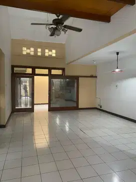 Dijual Rumah Bangunan Lama Layak Huni di Citra Garden 5