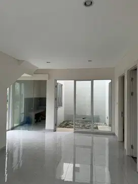 DIJUAL CEPAT RUMAH HOOK SIAP HUNI DALAM KOMPLEK LAVISA TANGERANG