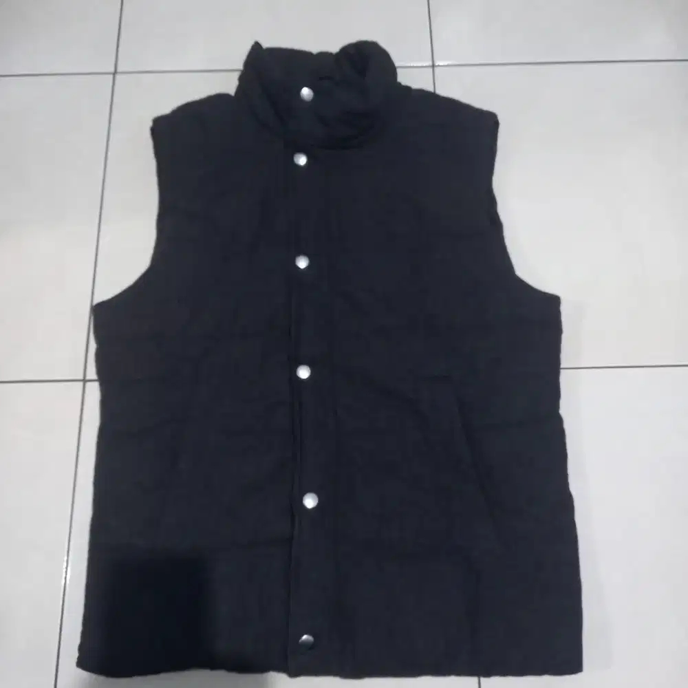 Rompi vest H&M bahan tebal size s