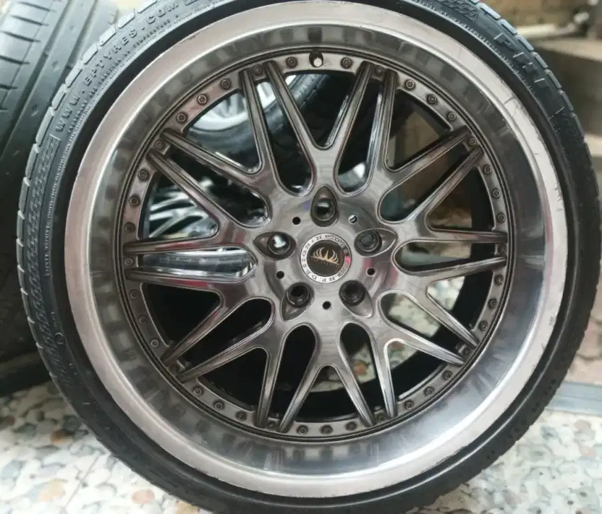 Velg VIP Status R20 + Ban Accellera Phi-R 245/35/20