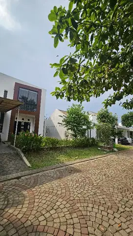 Jual Butuh Rumah siap huni Grand cibubur