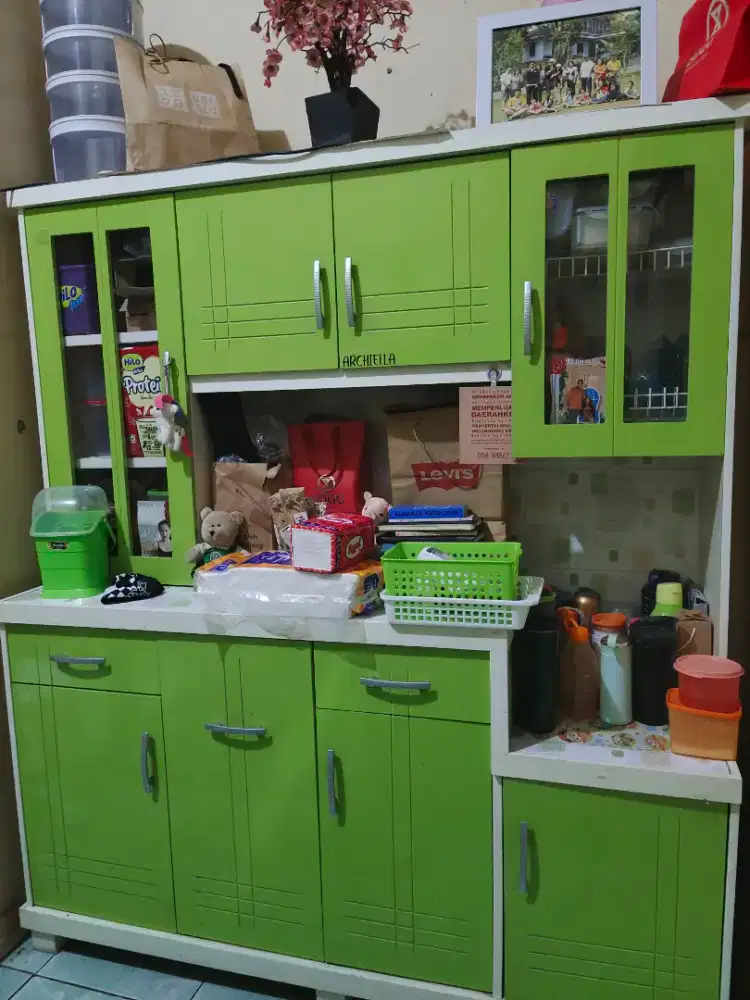 Dijual Murah Lemari makan