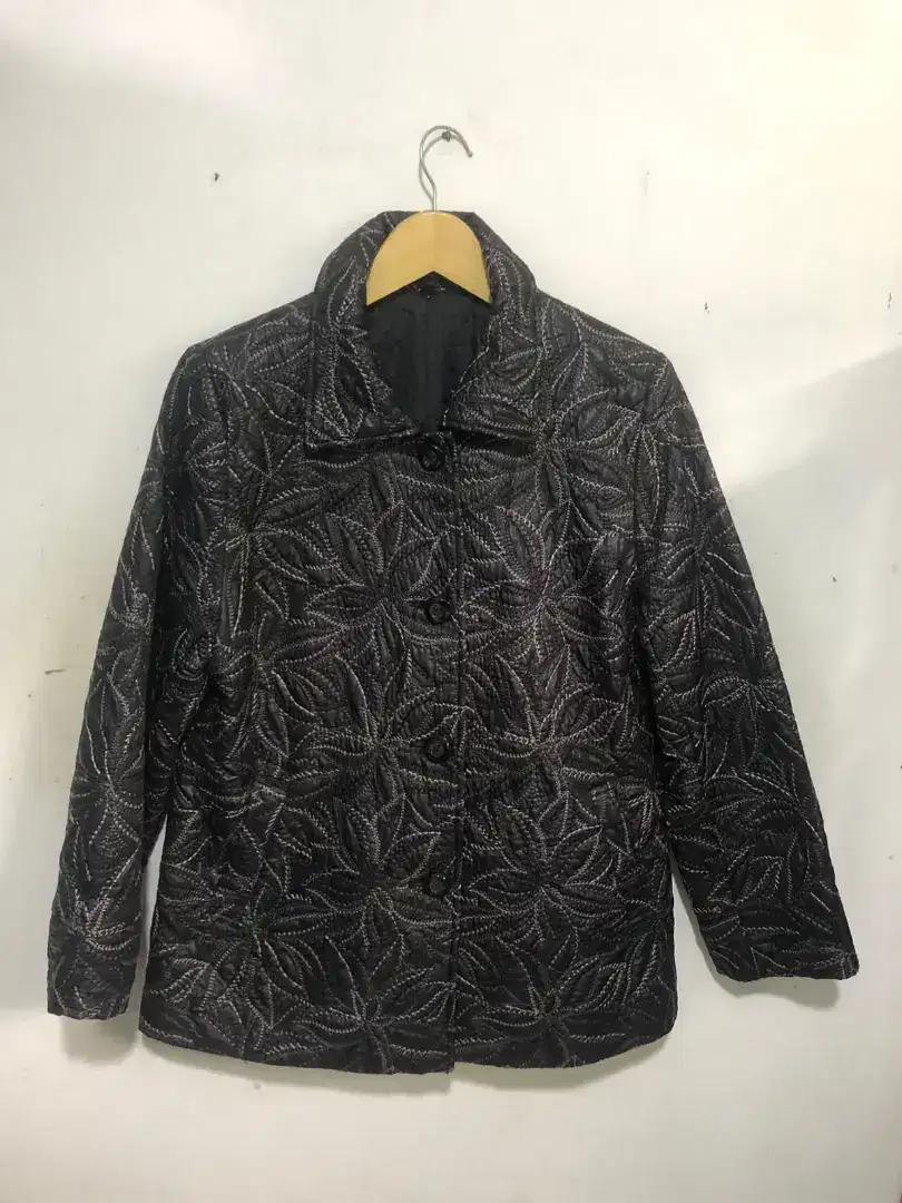 Jaket vibtage motif