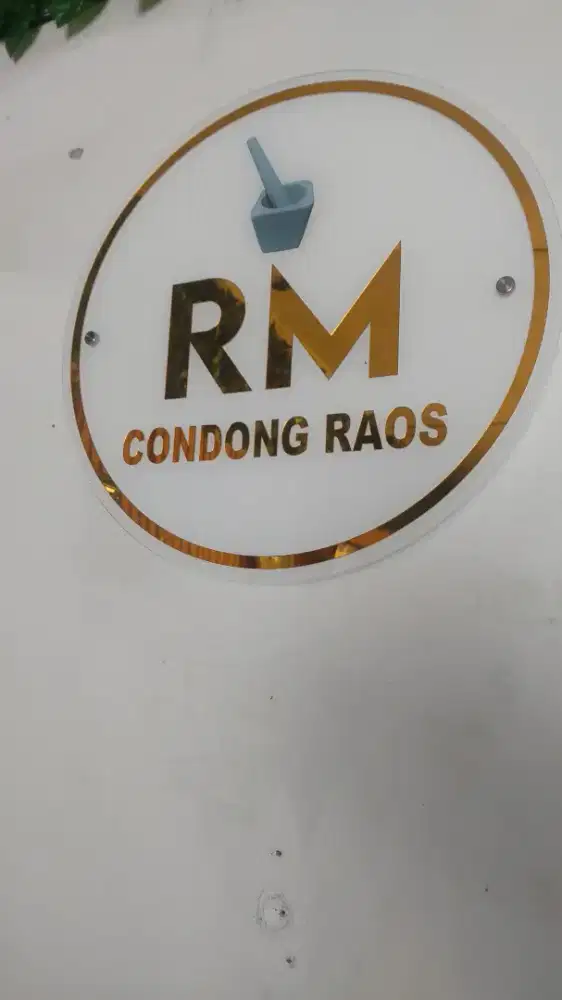 di butuhkan karyawan / karyawati