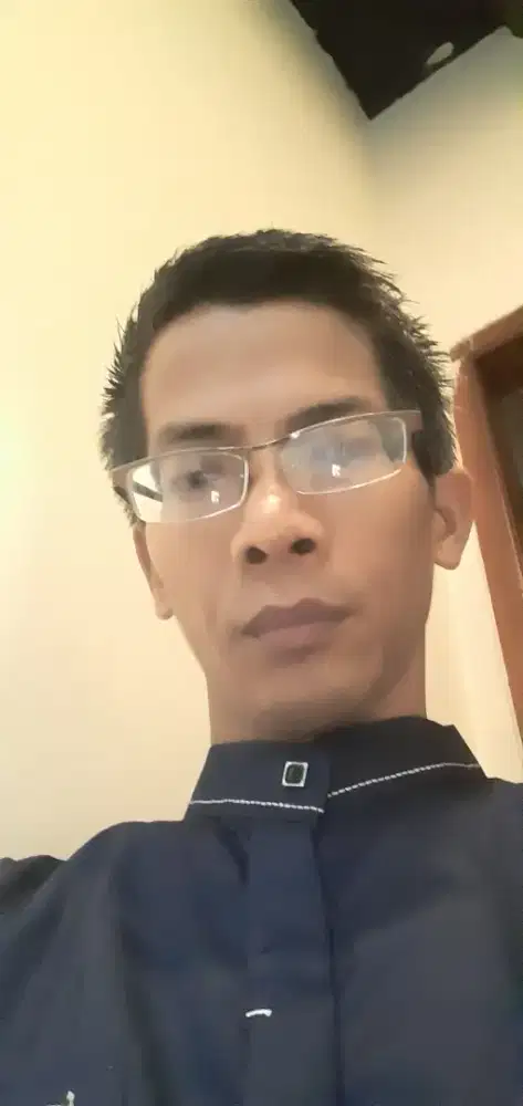 Saya mencari pekerjaan apa aja yang ada mess nya