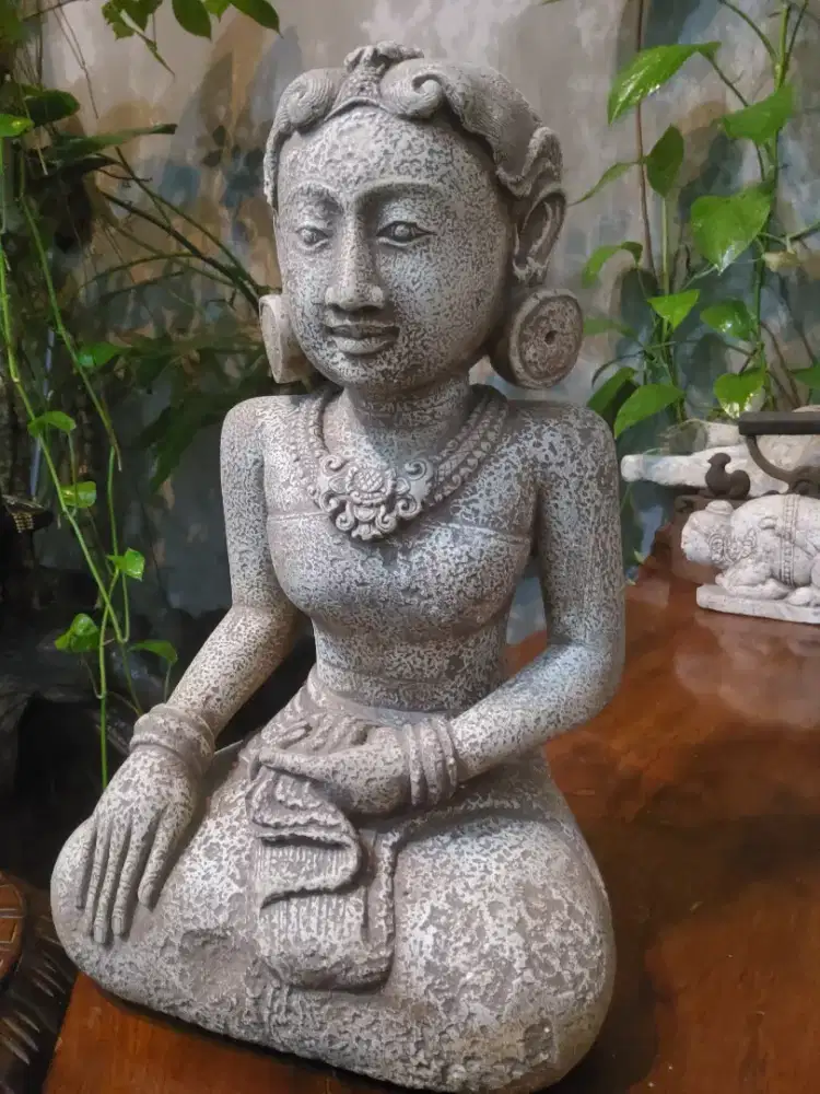 Arca Dewi Gayatri (patung)