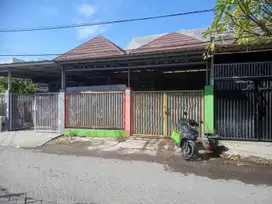 1M-an rumah siap huni di Medokan Ayu Rungkut