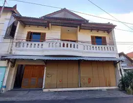 Rumah dan Ruang usaha 200m² di Banjarsari