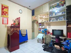 Dijual rumah di gang sosial jalan sumarsono
