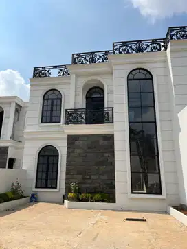 Rumah Sultan! Super Mewah Classic Eropa di Cibubur, 5 Menit ke LRT