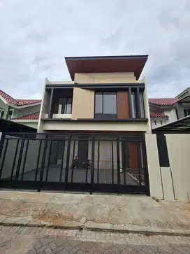 JUAL RUMAH CANTIK BRAND NEW 2 LANTAI METLAND PURI CIPONDOH TANGERANG