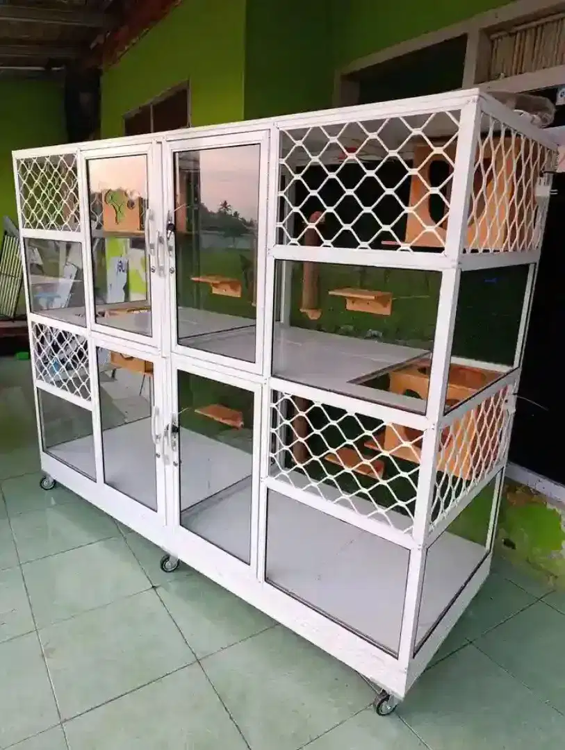 Kandang kucing mewah