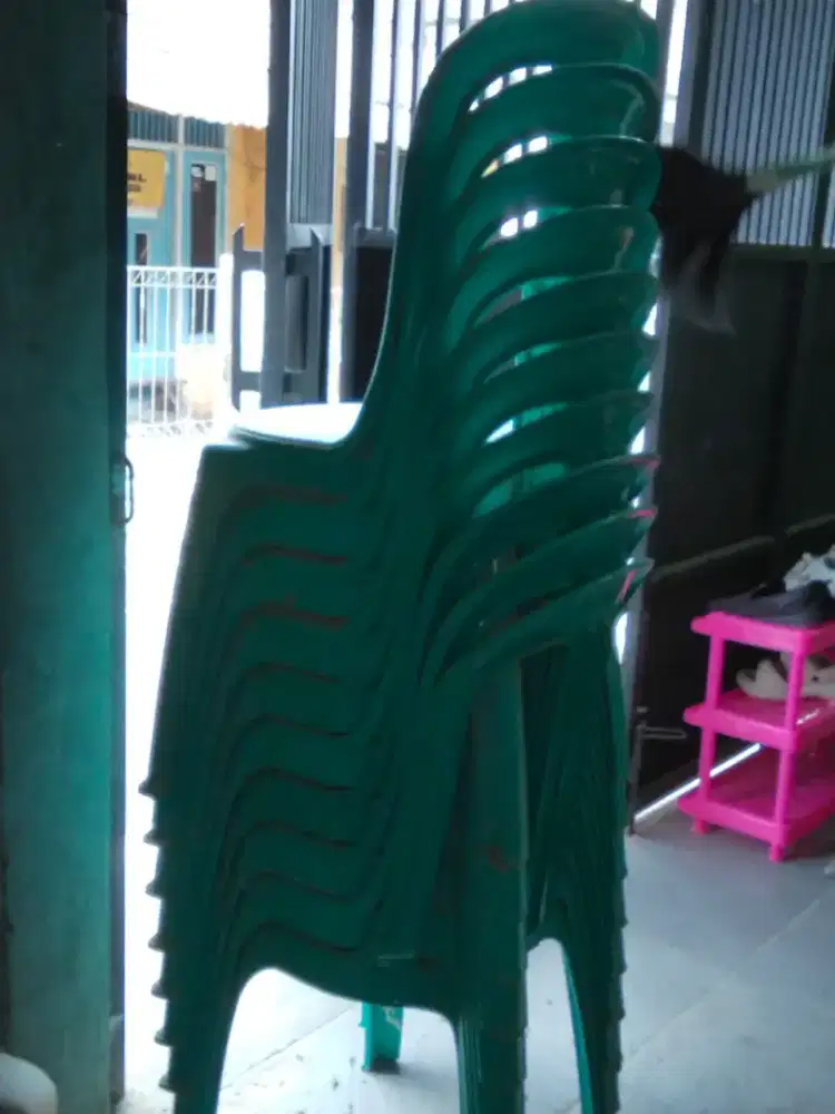 Kursi plastik merk napolly
