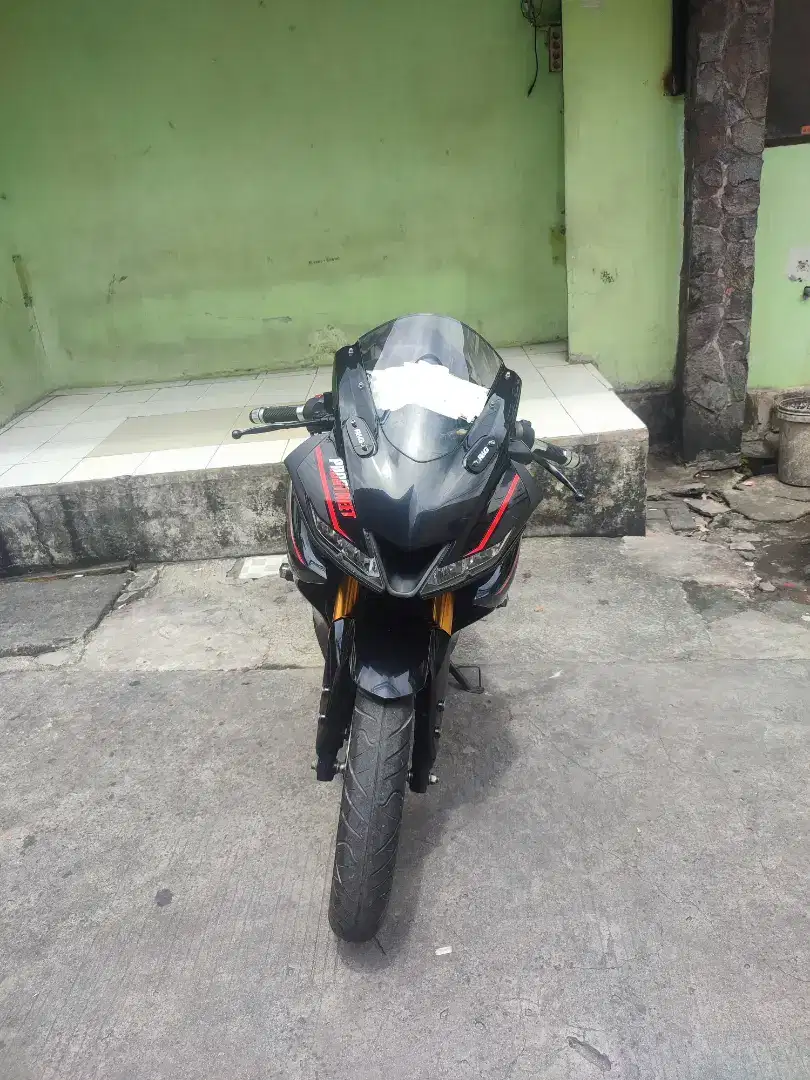 R15 v3 tahun 2018 KM low