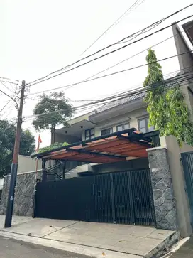 Termurah  Jual rumah siap huni area senopati row lebar jaksel
