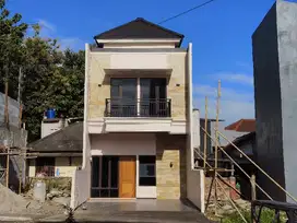 Rumah On Progress  bisa kpr cash 750 juta jakarta 2 lantai