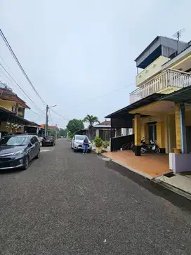Dijual Rumah 2,5 Lantai di Cluster Harmoni , Harapan Indah,  Bekasi
