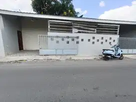 Rumah Usaha Murah Strategis di Gumpang Sukoharjo (AT)