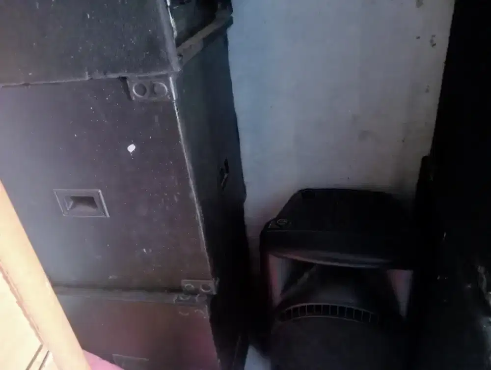 Satu set spiker aktif buat hajatan kumplit