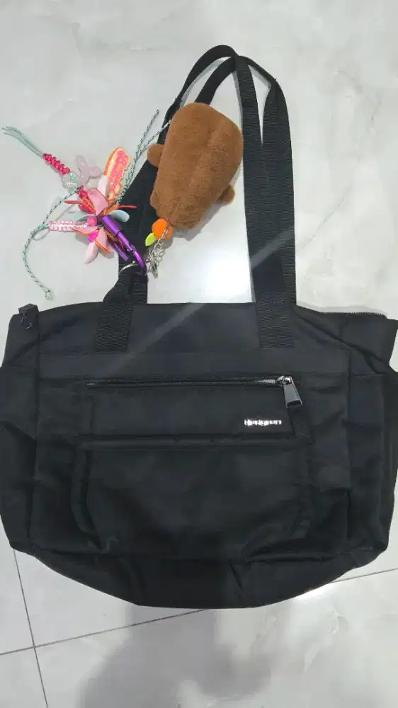 Tas besar kantor (totebag) MERK HEDGREN