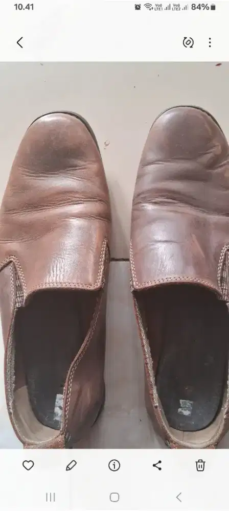 Sepatu Kulit Coklat Hushpupies