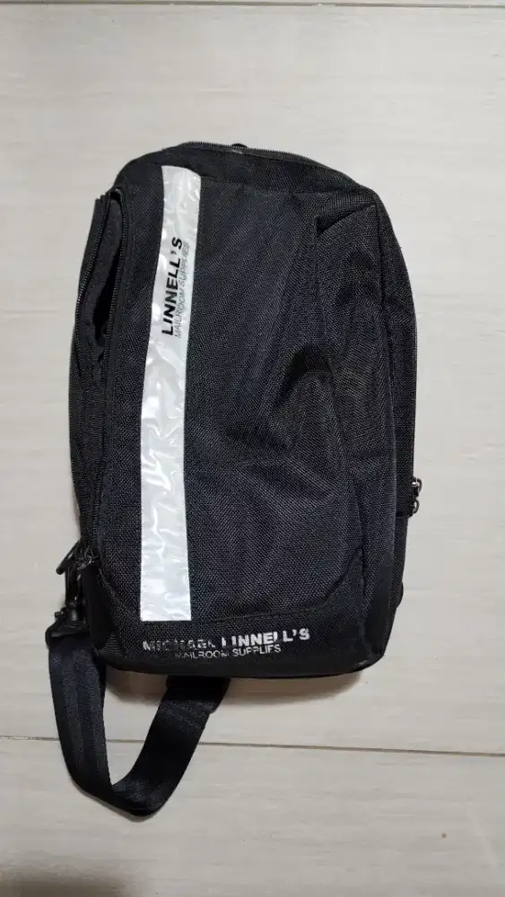 Tas selempang pria besar dan bagus Michael linnens