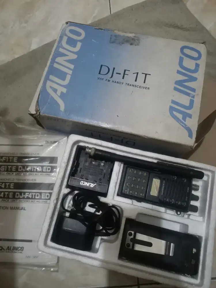 HT Alinco DJ - F1T VHF