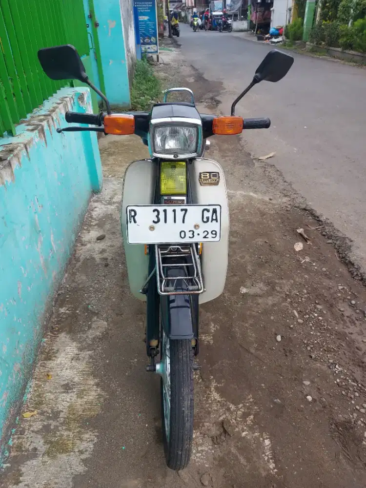 Susuki family 1983 black