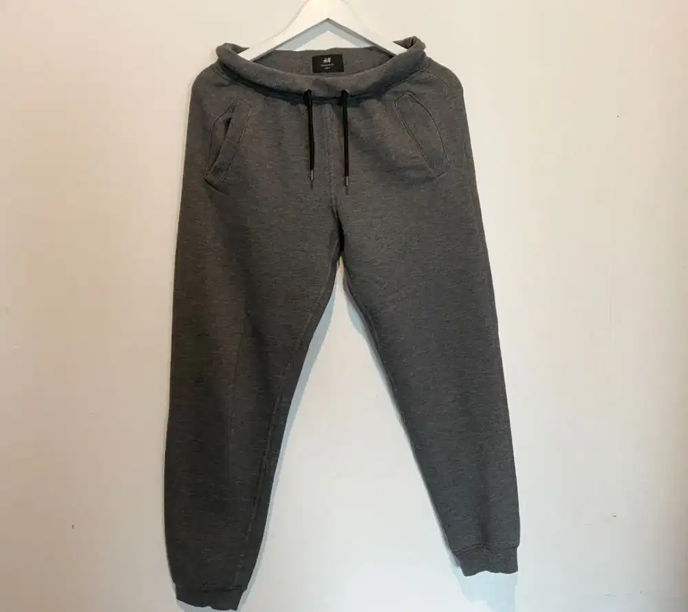 Celana Jogger Pria H&M Original, Abu, S