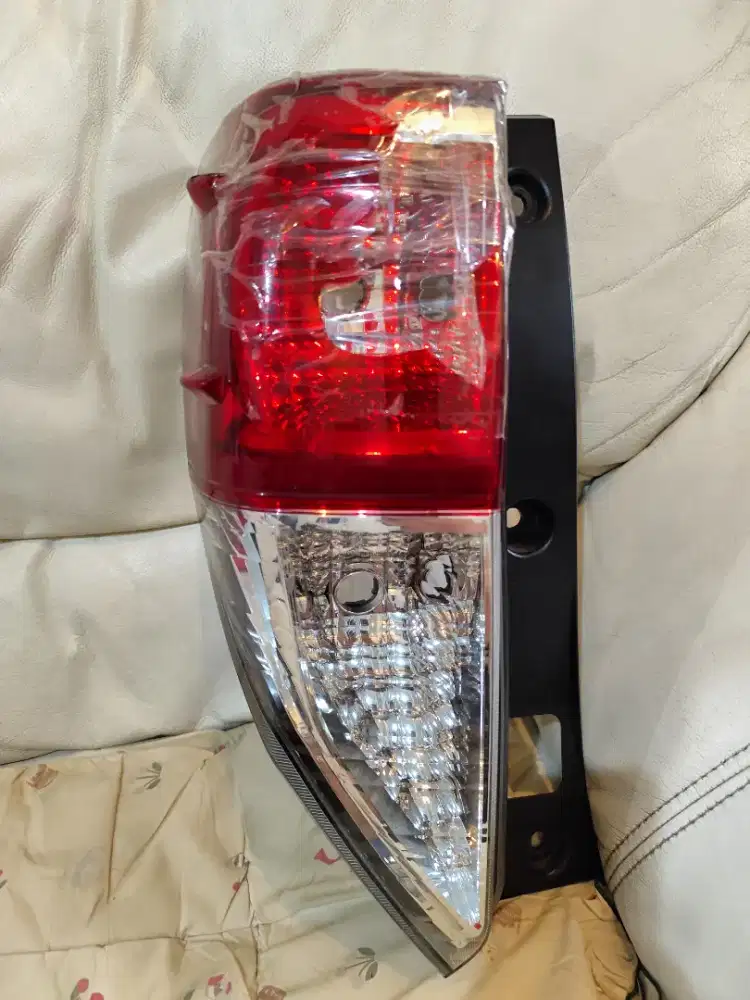 Stop Lamp Innova Reborn kiri