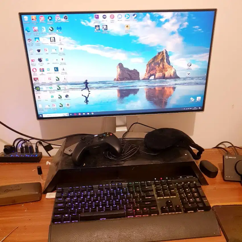 Di jual PC Gaming Bekas + Monitor, Keyboard, Mouse, Kursi Gaming.