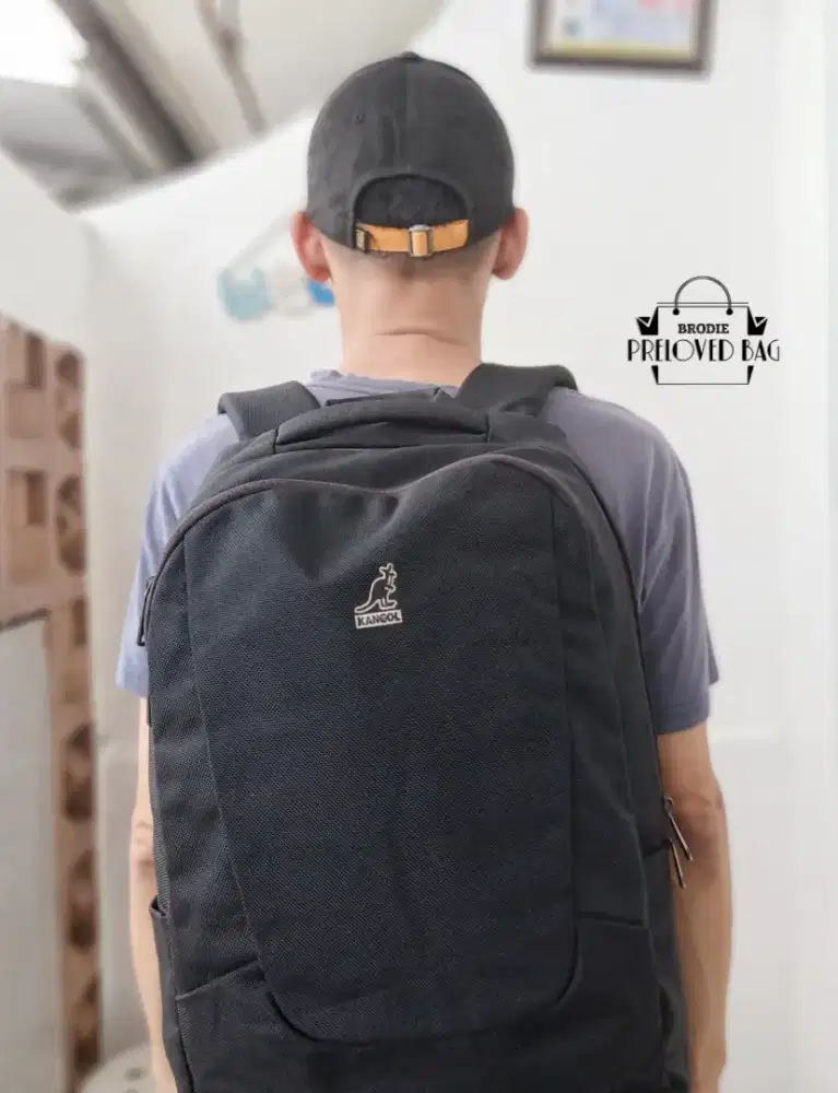 Ransel laptop kangol gratis topi billup vans usa