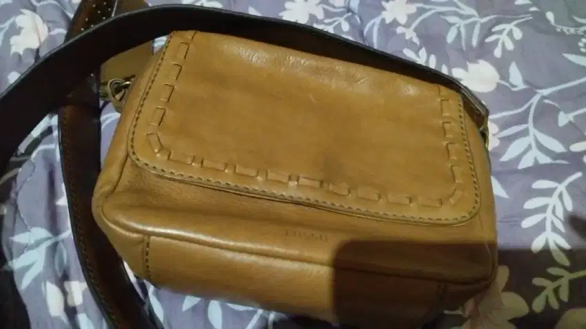 Dijual tas fossil