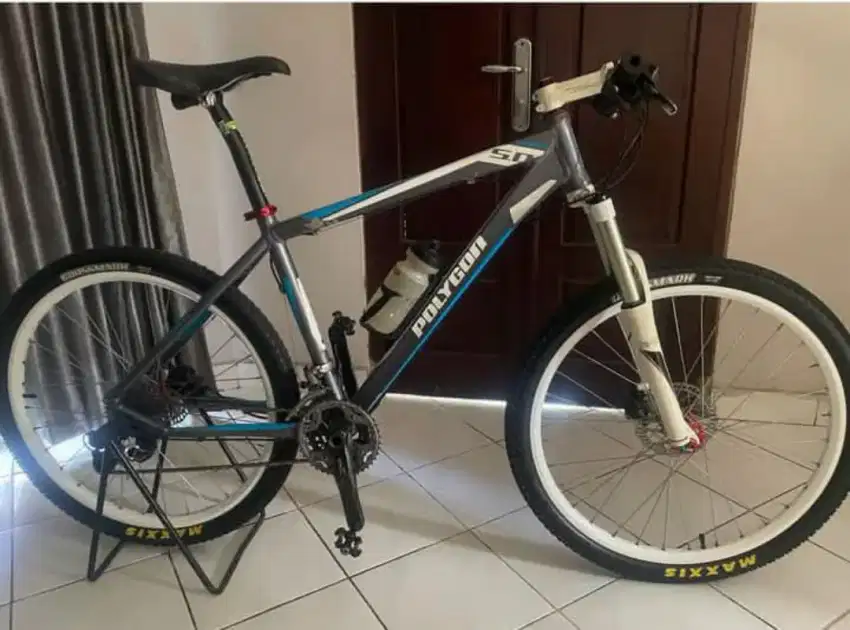 Sepeda Polygon Xtrada 5