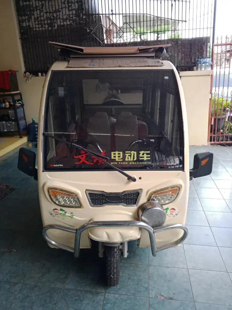 Motor bajay unik