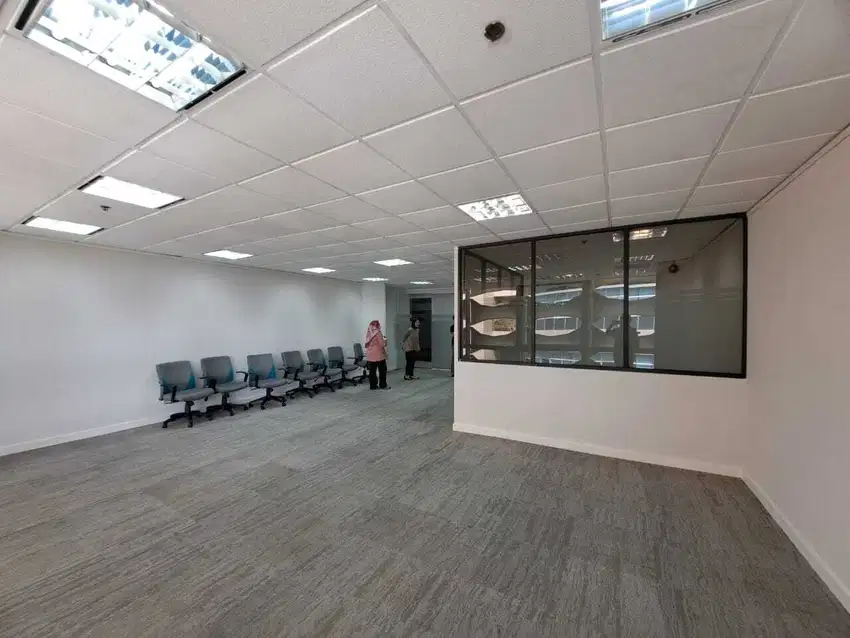 Sewa Kantor Minimalis 85 m2 di Sequis Center SCBD, Hrg Terjangkau