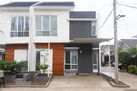 Rumah 2 Lt Terawat 15 Mnt ke Pintu Tol Jatikarya 2 Hadap Timur J-14291