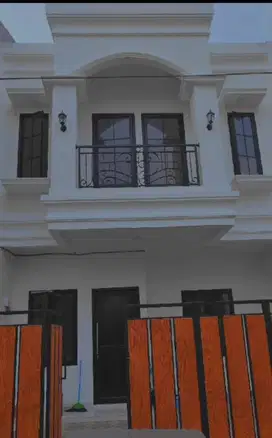 Rumah baru 2lt  siap huni di Cipedak Jagakarsa Jaksel