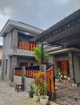 DiJual Rumah Mewah Belakang Pasar Godean