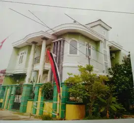 Rumah Hoek 2 Lantai Bintang Metropole Belakang Summarecon Bekasi