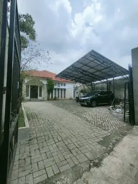 Dijual Murah Rumah Lux Luas Tanah 400m2 Dekat ke Jl.Raya Ciputat