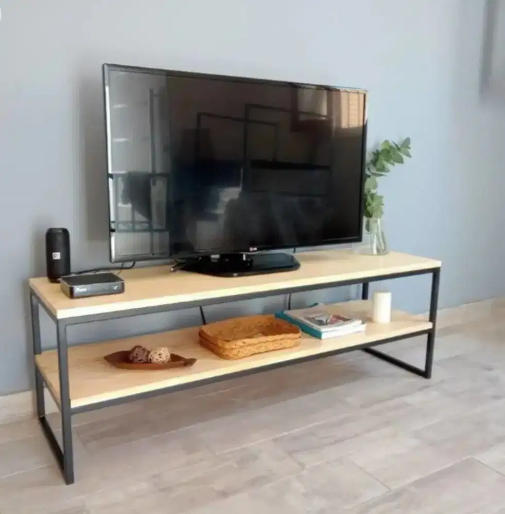 Table TV minimalis
