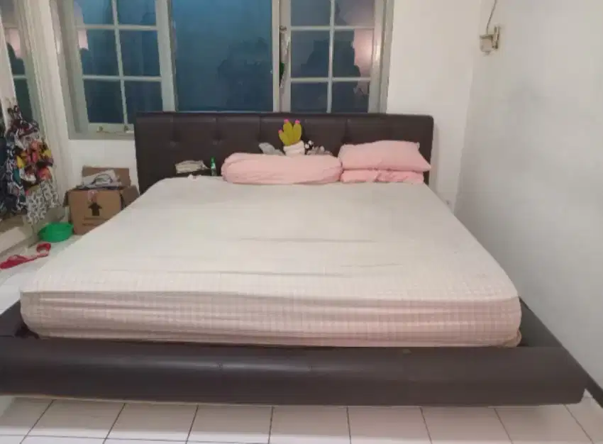 Bed Frame with Spring Bed Cellini/Kerangka Ranjang Premium