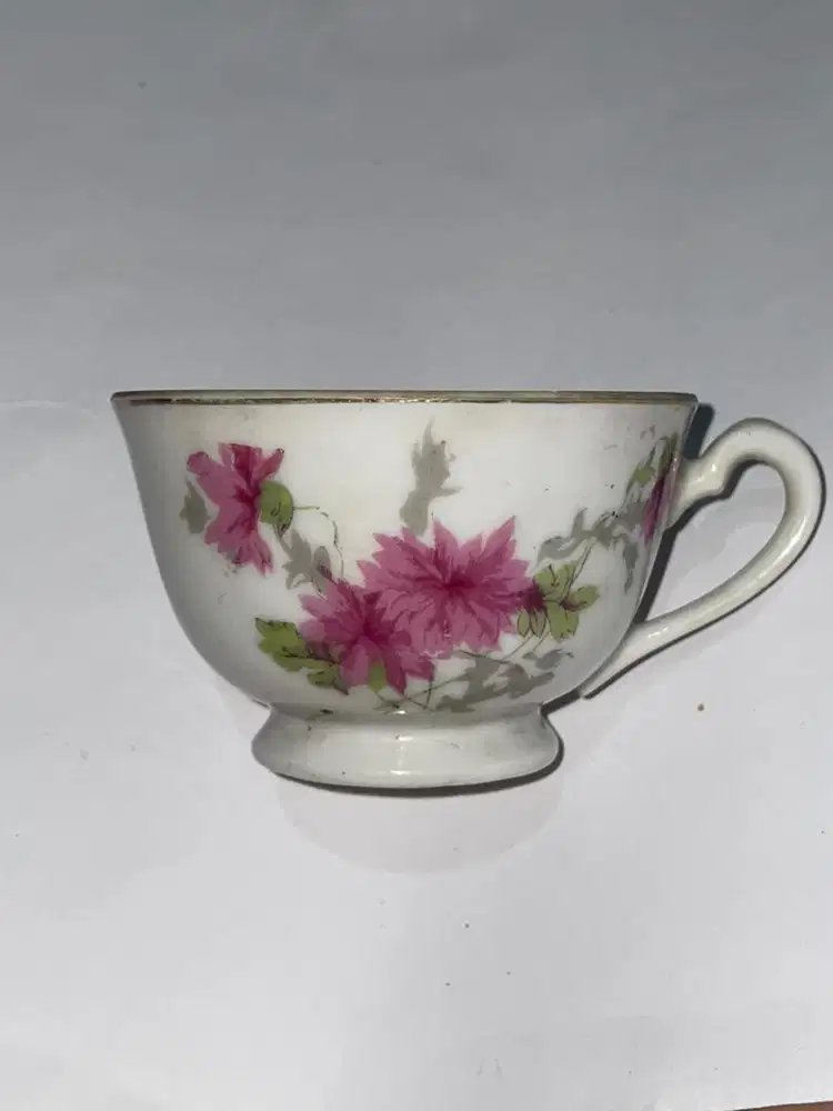 Cangkir keramik teh motif bunga