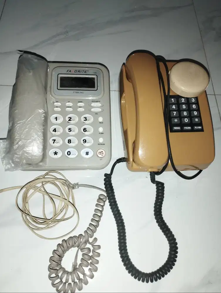 Telepon bekas normal bundling